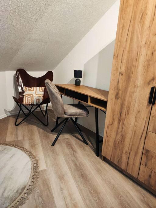 Stylische Altstadtwohnung - Netflix - Smart Tv - Schlafsofa Fuer 3 Personen Эрфурт Экстерьер фото